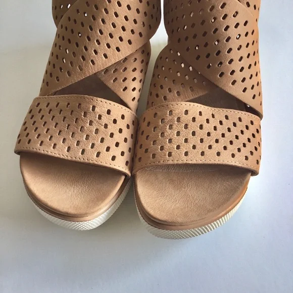 NWOT Eileen Fisher Sandal Size 6 - Picture 2 of 6